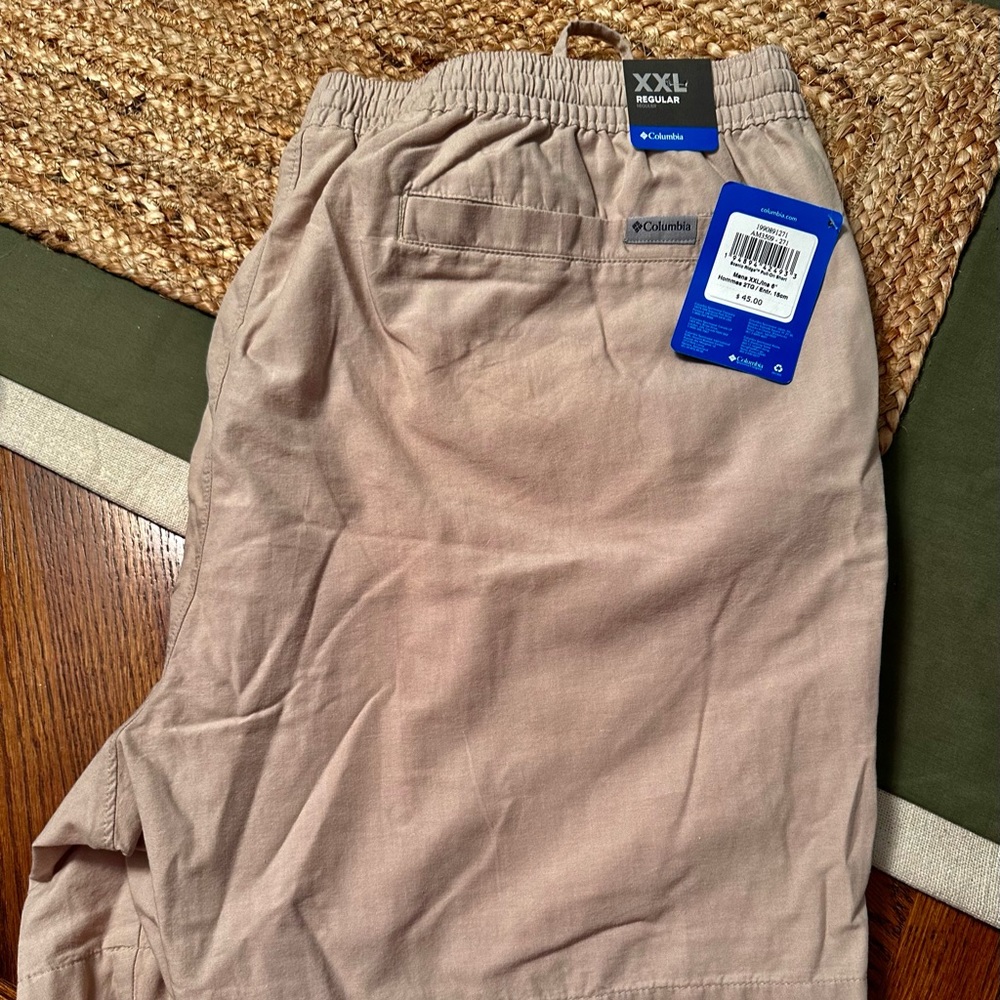 Columbia tan shorts